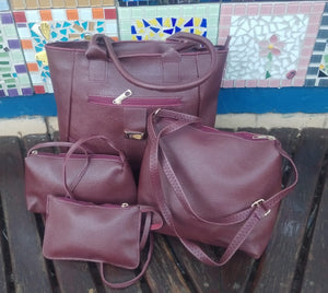 4 pieces bag. It is a bargain!!!